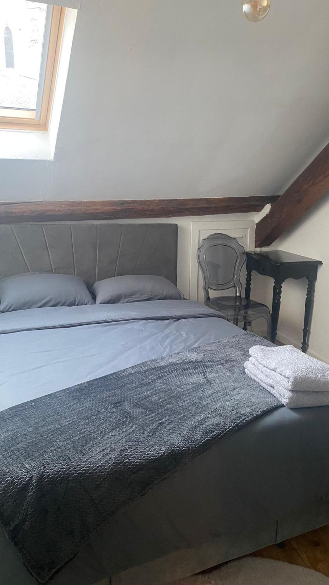 Du Chateau Apartment